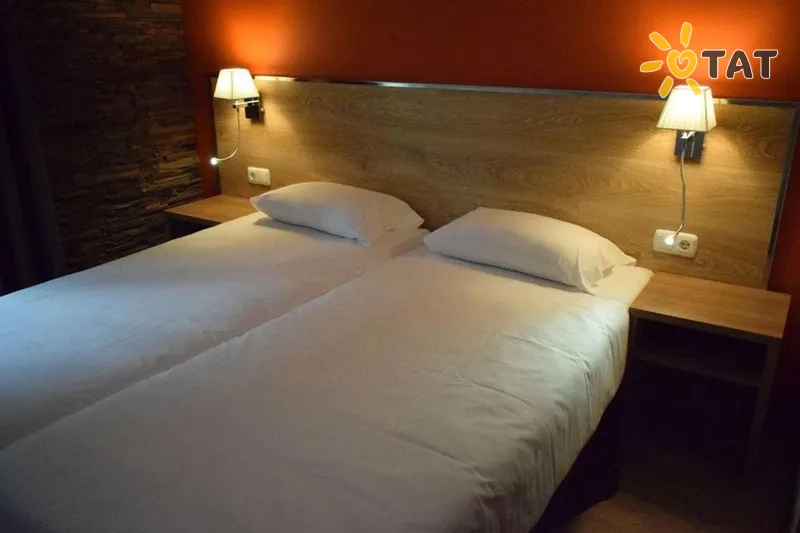 Фото отеля Victoria Hotel 3* Ла Массана Андорра номера