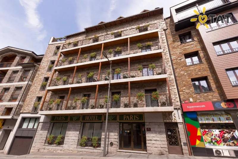 Фото отеля Yomo Petit Paris Hotel 3* Энкамп Андорра экстерьер и бассейны