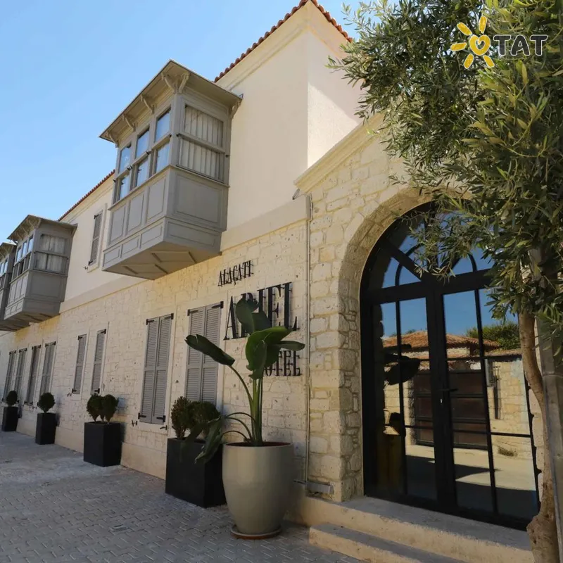 Фото отеля Ariel Hotel Alaсati 4* Чешме Турция экстерьер и бассейны