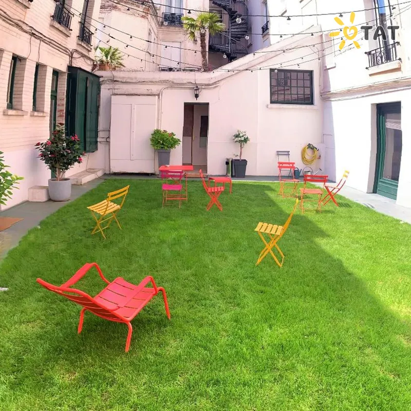 Фото отеля Des Batignolles 2* Parīze Francija ārpuse un baseini