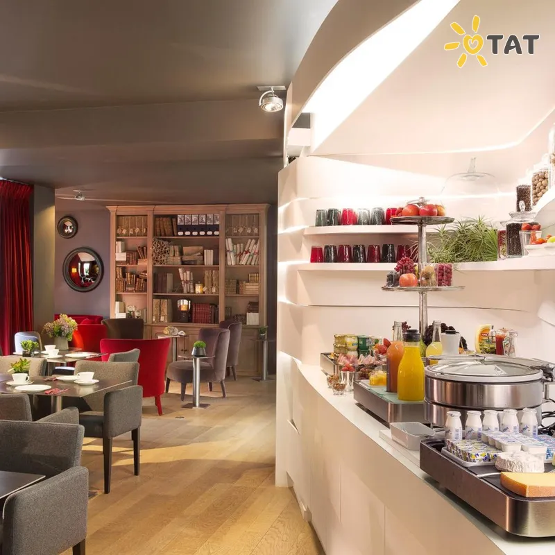 Фото отеля Moliere 4* Париж Франція бари та ресторани