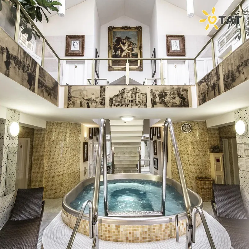 Фото отеля Karlsbad Grande Madonna Spa & Wellness Hotel 4* Карловы Вары Чехия экстерьер и бассейны