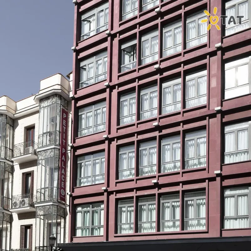 Фото отеля Petit Palace Plaza Mayor 4* Мадрид Испания экстерьер и бассейны