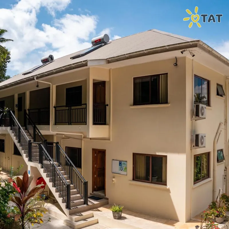 Фото отеля Kanasuk Self Catering Apartment 4* о. Маэ Сейшельские о-ва экстерьер и бассейны