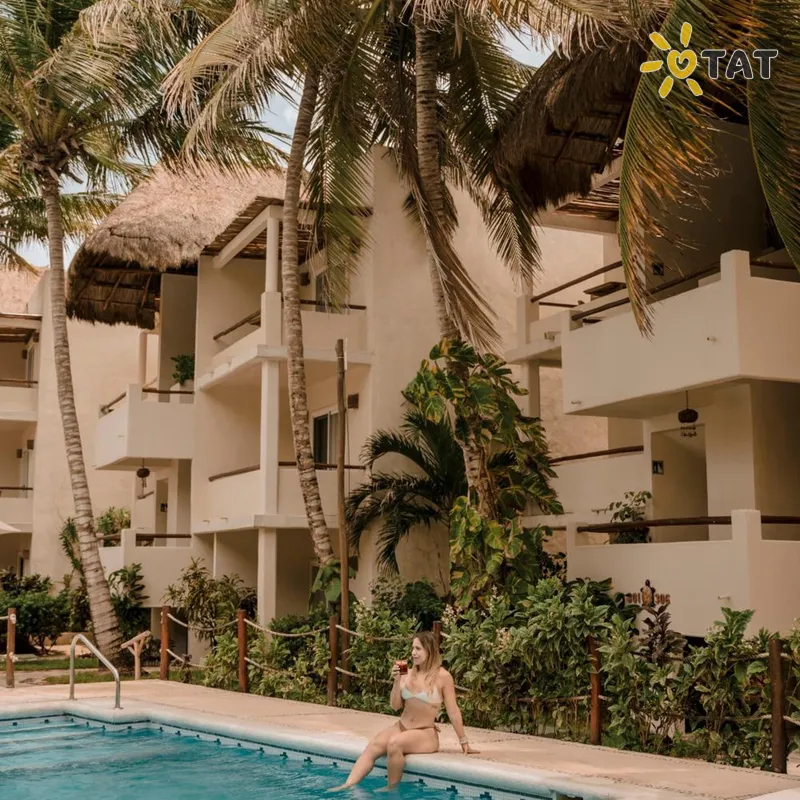 Фото отеля Petit Lafitte 4* Playa del Carmen Meksika išorė ir baseinai