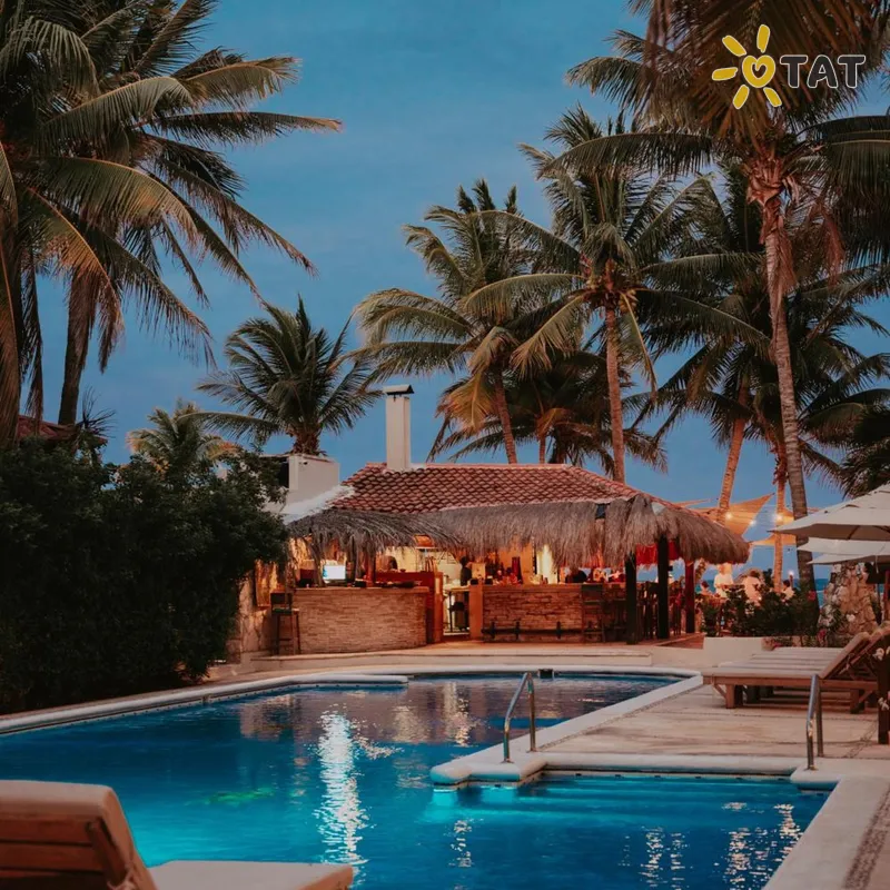 Фото отеля Petit Lafitte 4* Playa del Carmen Meksika išorė ir baseinai