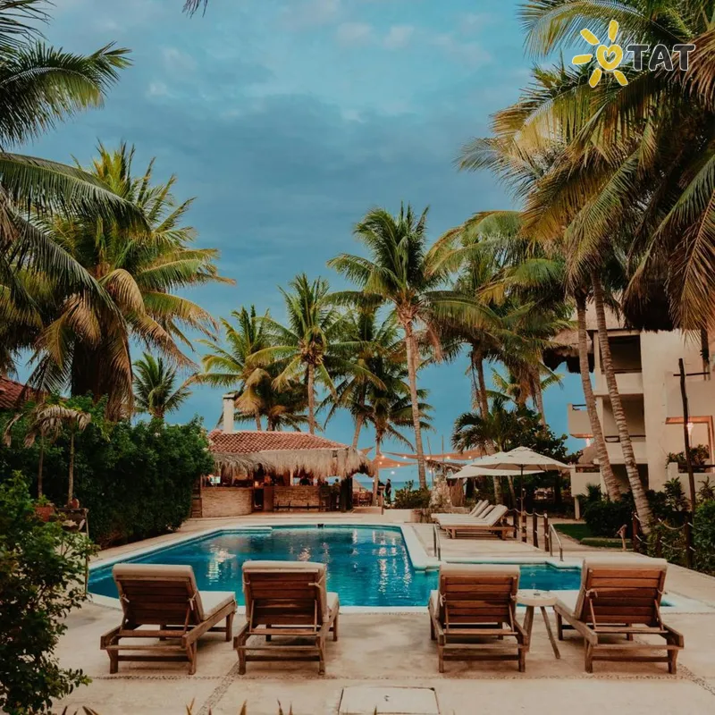 Фото отеля Petit Lafitte 4* Playa del Carmen Meksika išorė ir baseinai