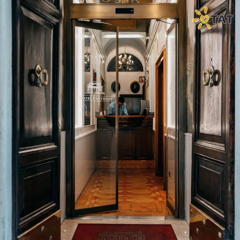 Фото отеля Pantheon Hotel 4* Roma Italija išorė ir baseinai