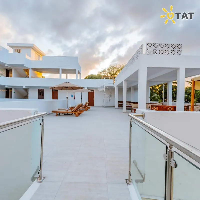 Фото отеля YU Resort 4* Момбаса Кения экстерьер и бассейны