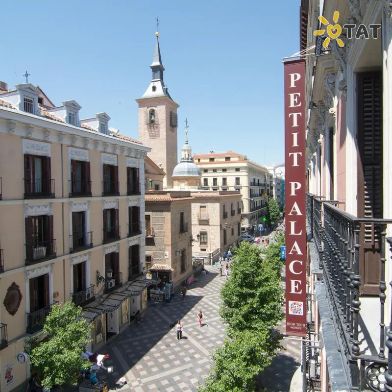 Фото отеля Petit Palace Arenal 3* Madridas Ispanija išorė ir baseinai