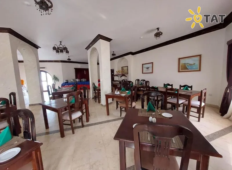 Фото отеля Dolphin Continental Hotel 3* Эль Кусейр Египет бары и рестораны
