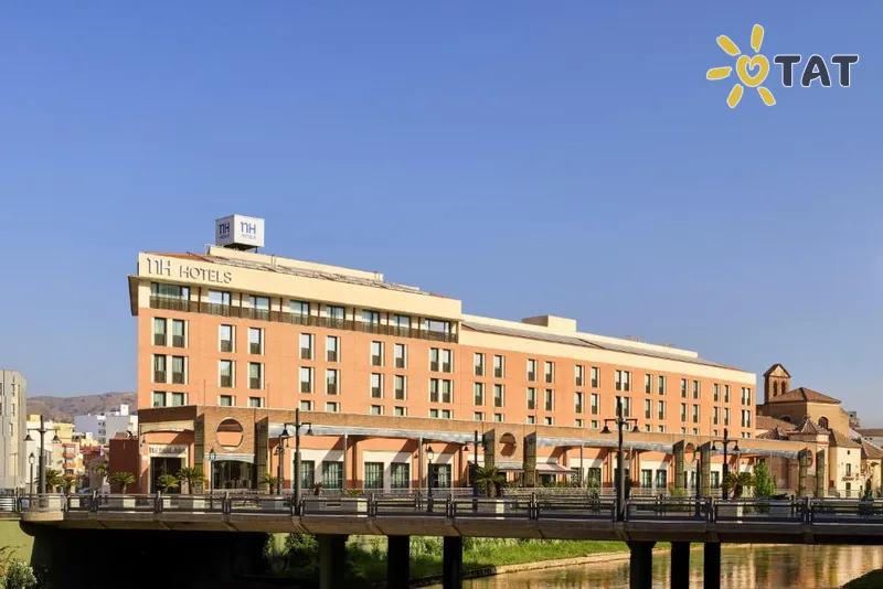 Фото отеля NH Malaga 4* Коста Дель Соль Испания экстерьер и бассейны