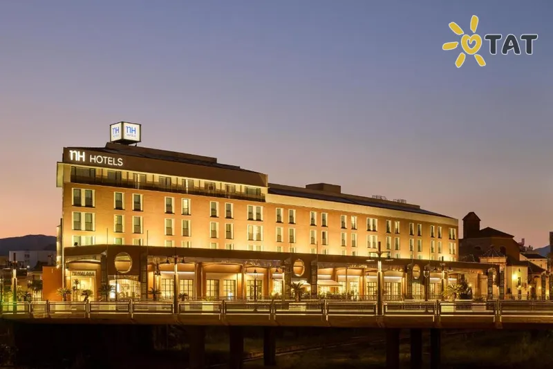 Фото отеля NH Malaga 4* Коста Дель Соль Испания экстерьер и бассейны