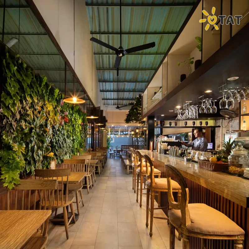 Фото отеля Akmani Legian Hotel 4* Кута (о. Бали) Индонезия бары и рестораны