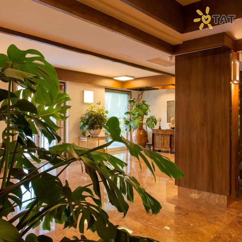 Фото отеля La Pergola Hotel 3* Рим Италия лобби и интерьер