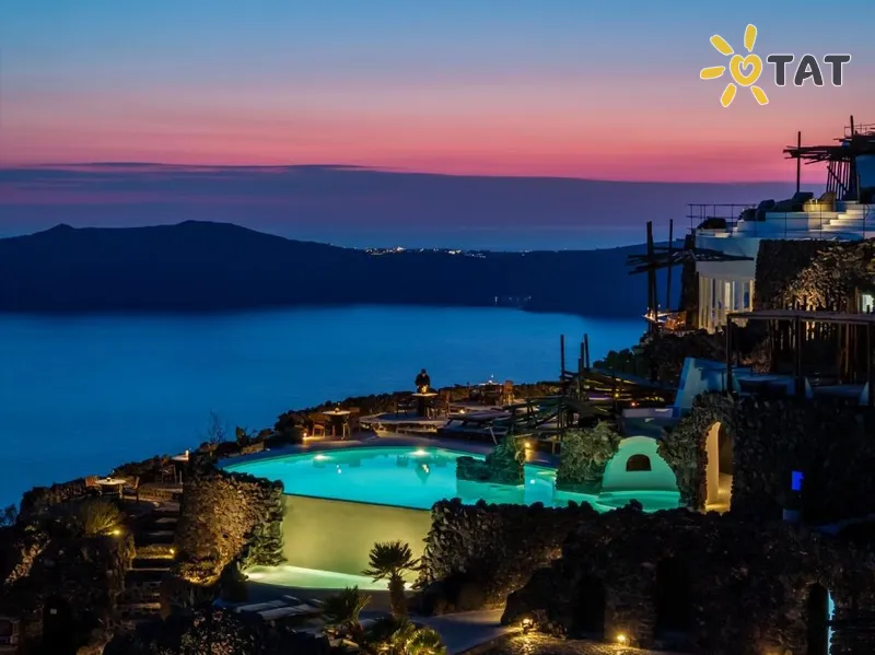 Фото отеля Honeymoon Petra Villas 5* Santorini Graikija išorė ir baseinai
