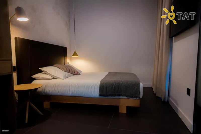 Фото отеля Welldone Quality Crystal Pool 2* Севілья Іспанія номери