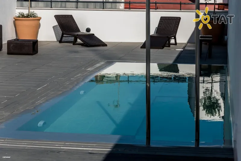 Фото отеля Welldone Quality Crystal Pool 2* Севілья Іспанія екстер'єр та басейни