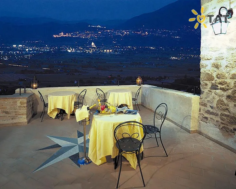 Фото отеля Relais La Corte di Bettona 4* Перуджа Италия бары и рестораны