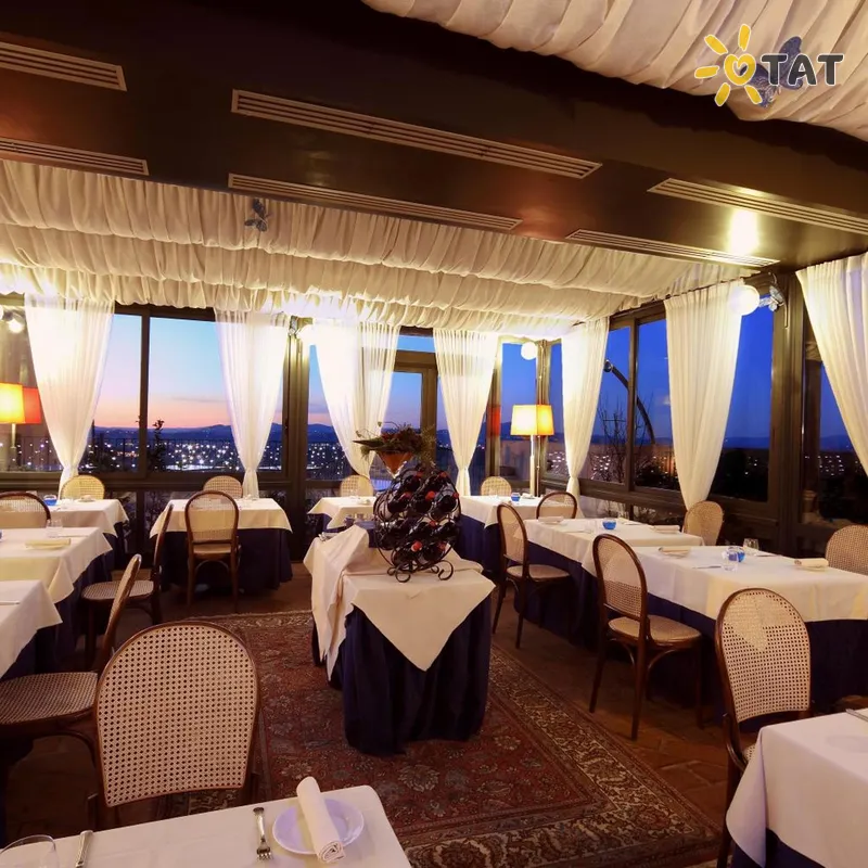 Фото отеля Relais La Corte di Bettona 4* Перуджа Италия бары и рестораны