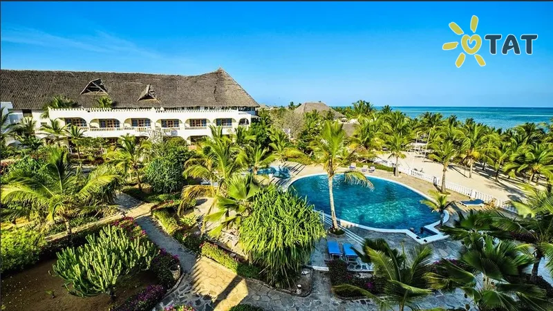 Фото отеля Jumbo Resort Watamu 4* Малінді Кенія екстер'єр та басейни