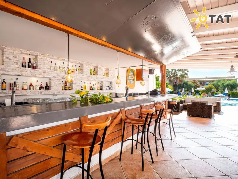 Фото отеля Serena Hotel 3* Korfu Graikija barai ir restoranai