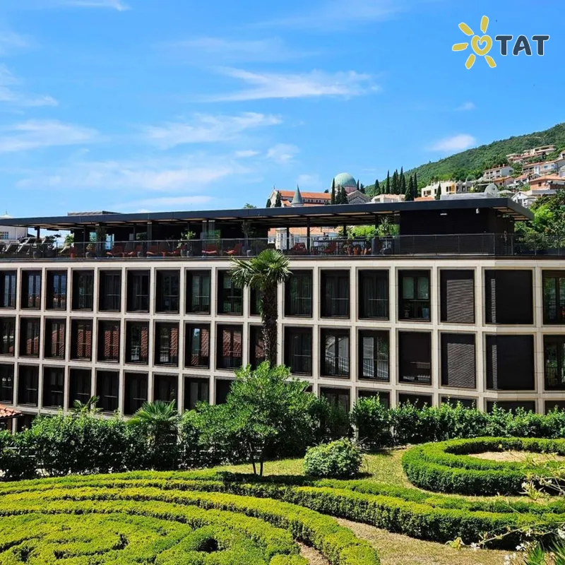 Фото отеля Keight Hotel Opatija, Curio Collection By Hilton 5* Opatija Kroatija išorė ir baseinai