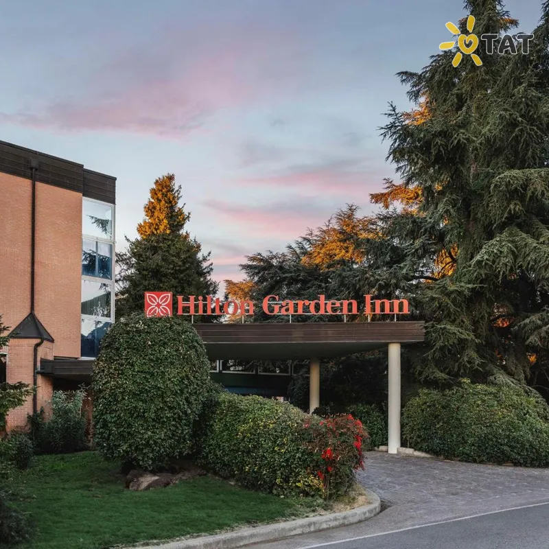 Фото отеля Hilton Garden Inn Bologna North 4* Болонья Италия экстерьер и бассейны