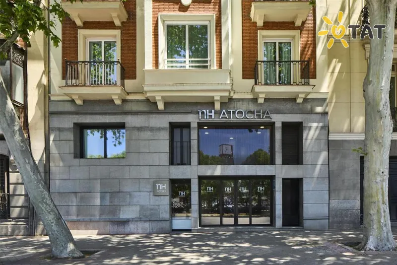 Фото отеля NH Madrid Atocha 3* Madride Spānija ārpuse un baseini