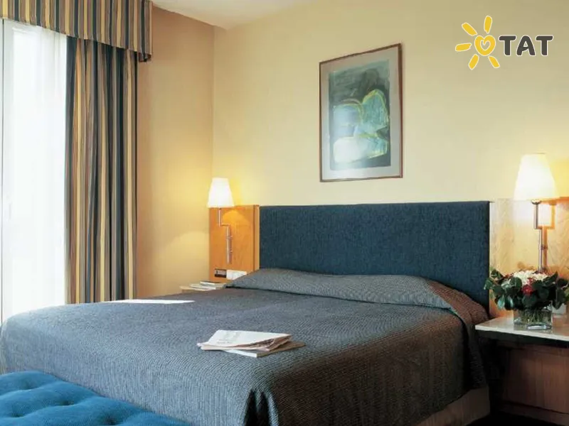 Фото отеля NH Madrid Atocha 3* Madride Spānija cipariem