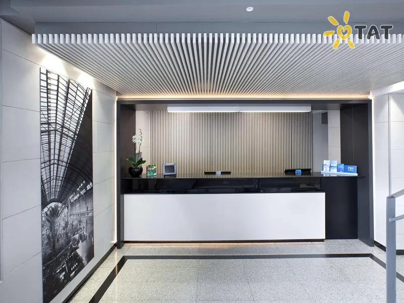 Фото отеля NH Madrid Atocha 3* Madride Spānija vestibils un interjers