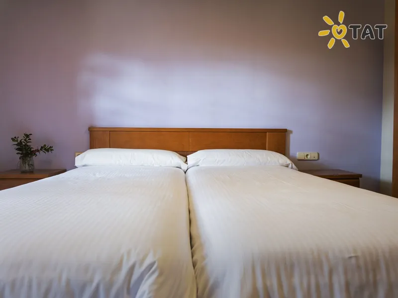 Фото отеля Ligüerre Enoturismo Camping & Bungalows 2* Barselona Ispanija numeriai