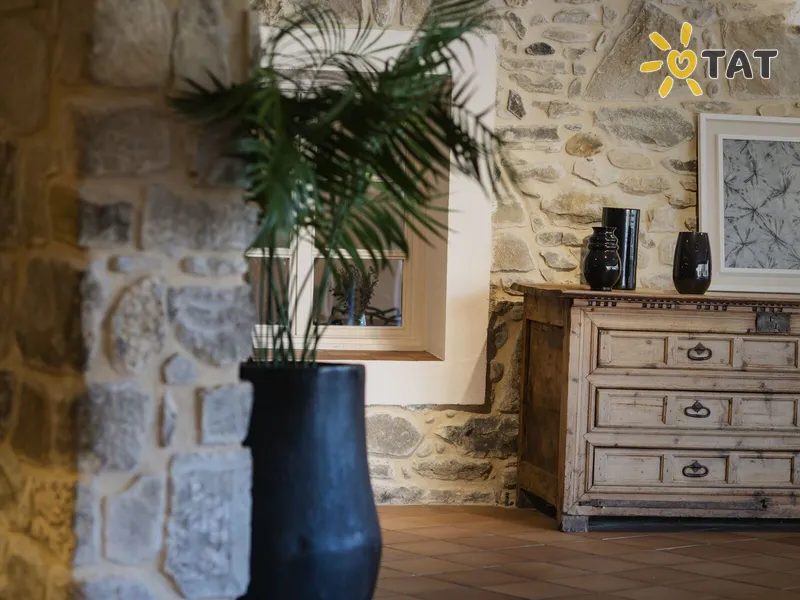 Фото отеля Ligüerre Enoturismo Camping & Bungalows 2* Barselona Ispanija fojė ir interjeras