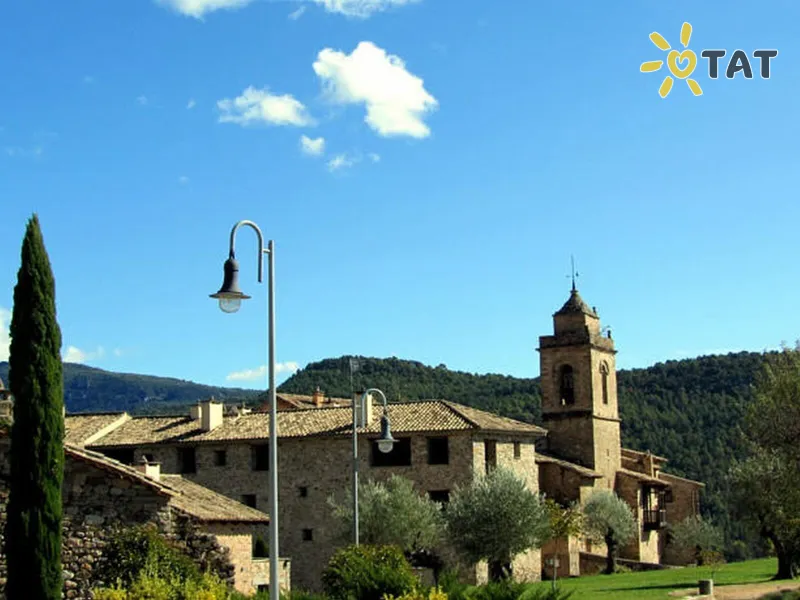 Фото отеля Ligüerre Enoturismo Camping & Bungalows 2* Barselona Ispanija išorė ir baseinai