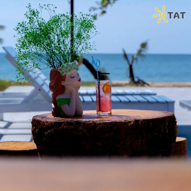 Фото отеля Vung Bau Resort 2* о. Фукуок Вьетнам экстерьер и бассейны