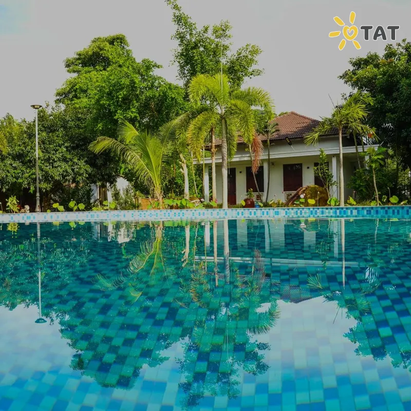 Фото отеля YNG Luxor Phu Quoc Resort 4* о. Фукуок Вьетнам экстерьер и бассейны