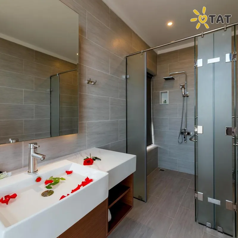 Фото отеля The Empire Hotel 3* par. Phu Quoc Vjetnama cipariem