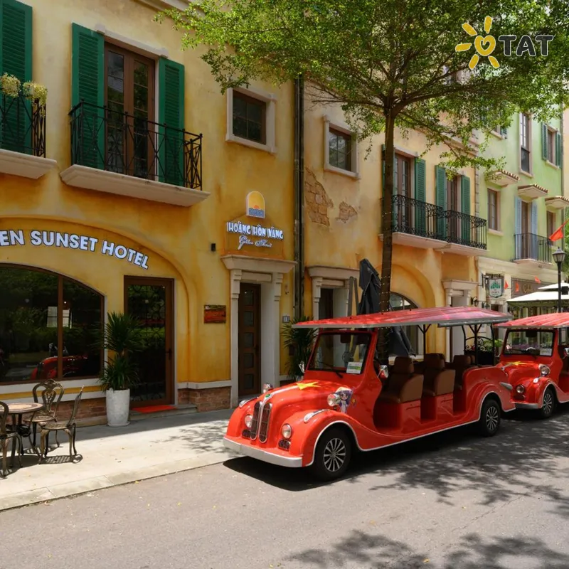 Фото отеля Golden Sunset Hotel 3* о. Фукуок Вьетнам экстерьер и бассейны