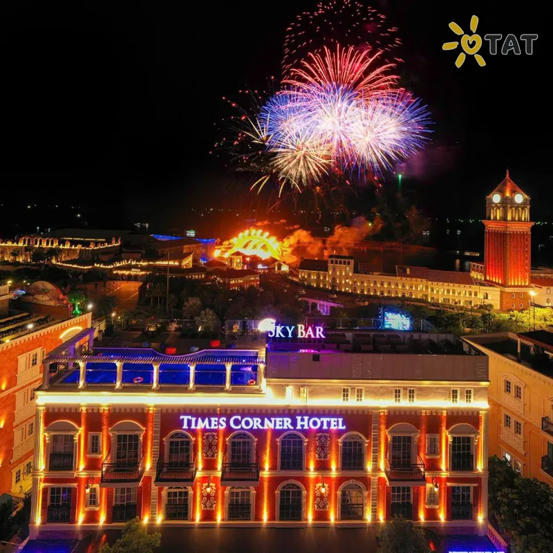 Фото отеля Times Corner Amalfi Hotel 4* о. Фукуок Вьетнам экстерьер и бассейны