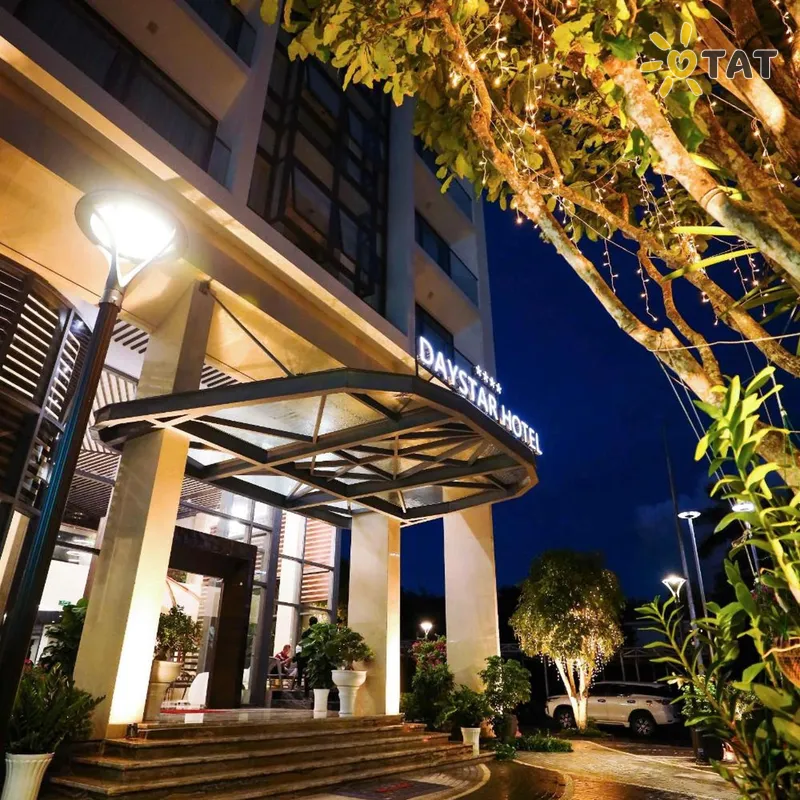 Фото отеля Daystar Hotel Phu Quoc 4* о. Фукуок Вьетнам экстерьер и бассейны
