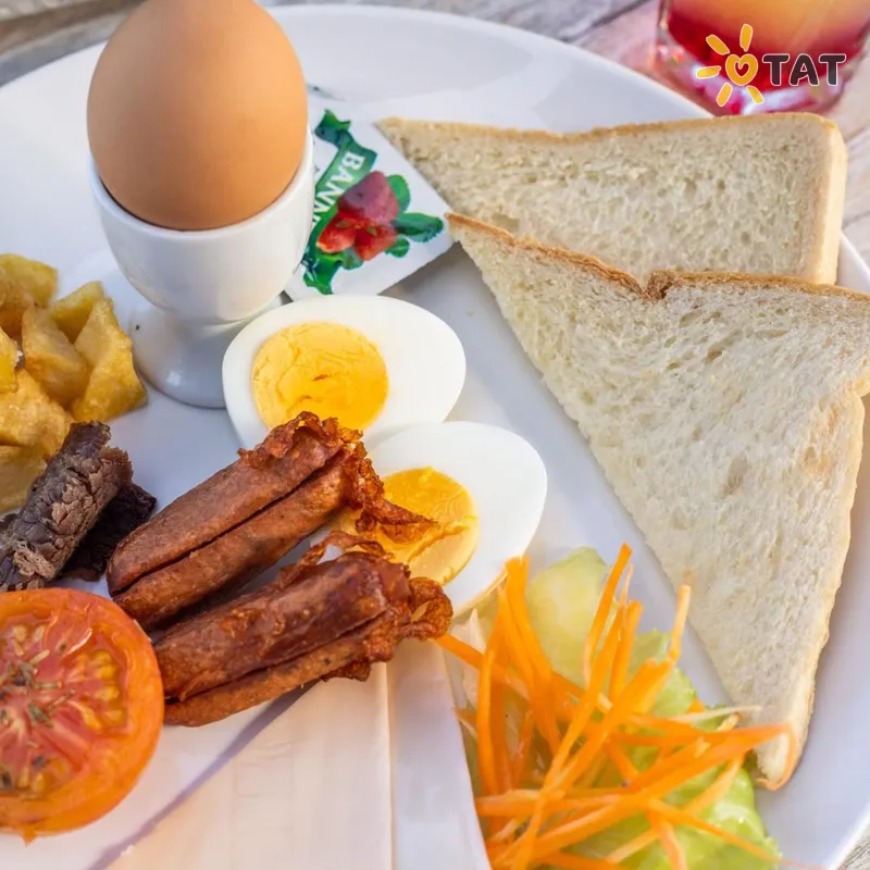 Фото отеля Santorini Beach Resort 3* apie. Lombokas Indonezija barai ir restoranai