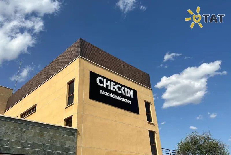Фото отеля Checkin Madrid Mostoles 4* Madride Spānija ārpuse un baseini