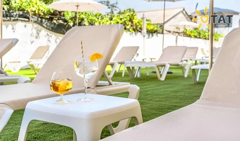 Фото отеля Checkin Madrid Mostoles 4* Madride Spānija ārpuse un baseini