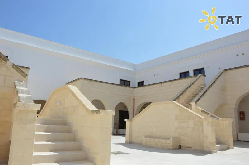 Фото отеля Mare Nostrum 4* Бриндизи Италия экстерьер и бассейны