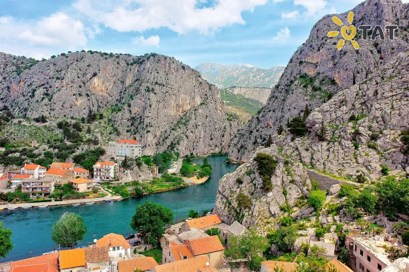 Фото отеля Omis  Apartamenty 3* Suskaidytas Kroatija išorė ir baseinai