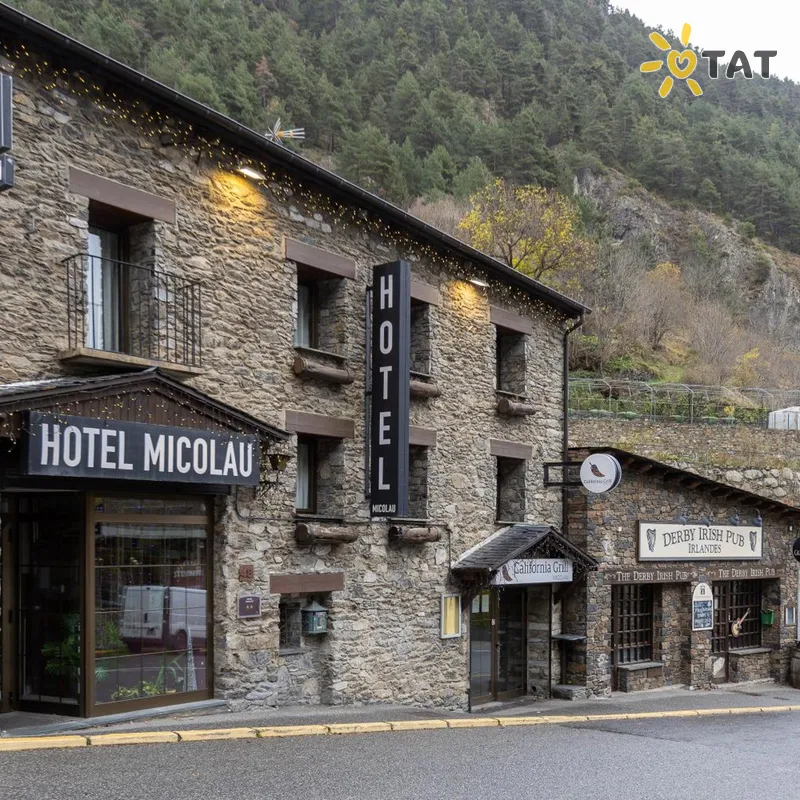 Фото отеля Micolau Hotel 3* Пал-Аринсаль Андорра экстерьер и бассейны