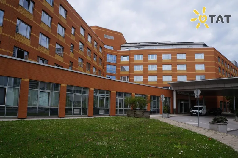 Фото отеля Carathotel Wien City Park 4* Вена Австрия экстерьер и бассейны