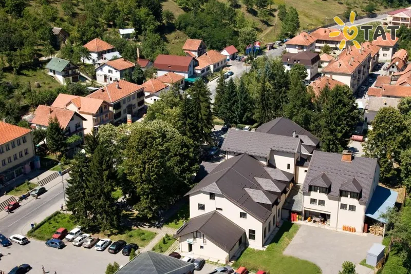 Фото отеля Komovi Hotel 3* Колашин Черногория экстерьер и бассейны