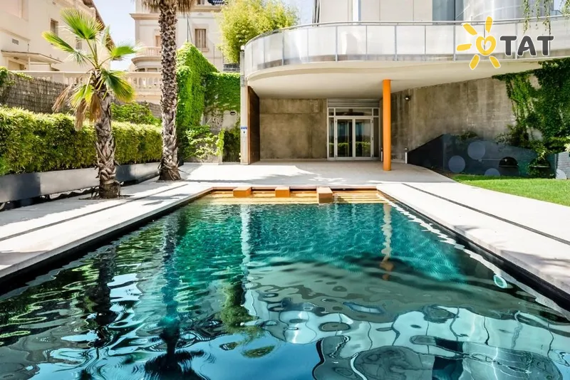 Фото отеля Ikonik Angli 4* Барселона Испания экстерьер и бассейны