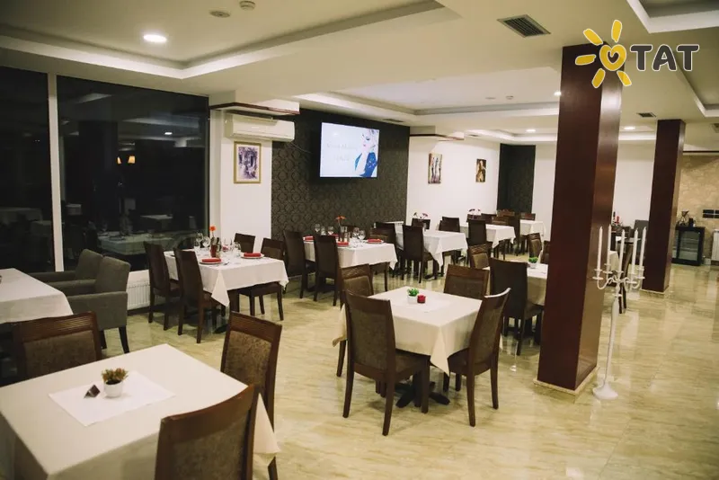 Фото отеля Petriti & Spa Hotel 4* Ульцинь Черногория бары и рестораны